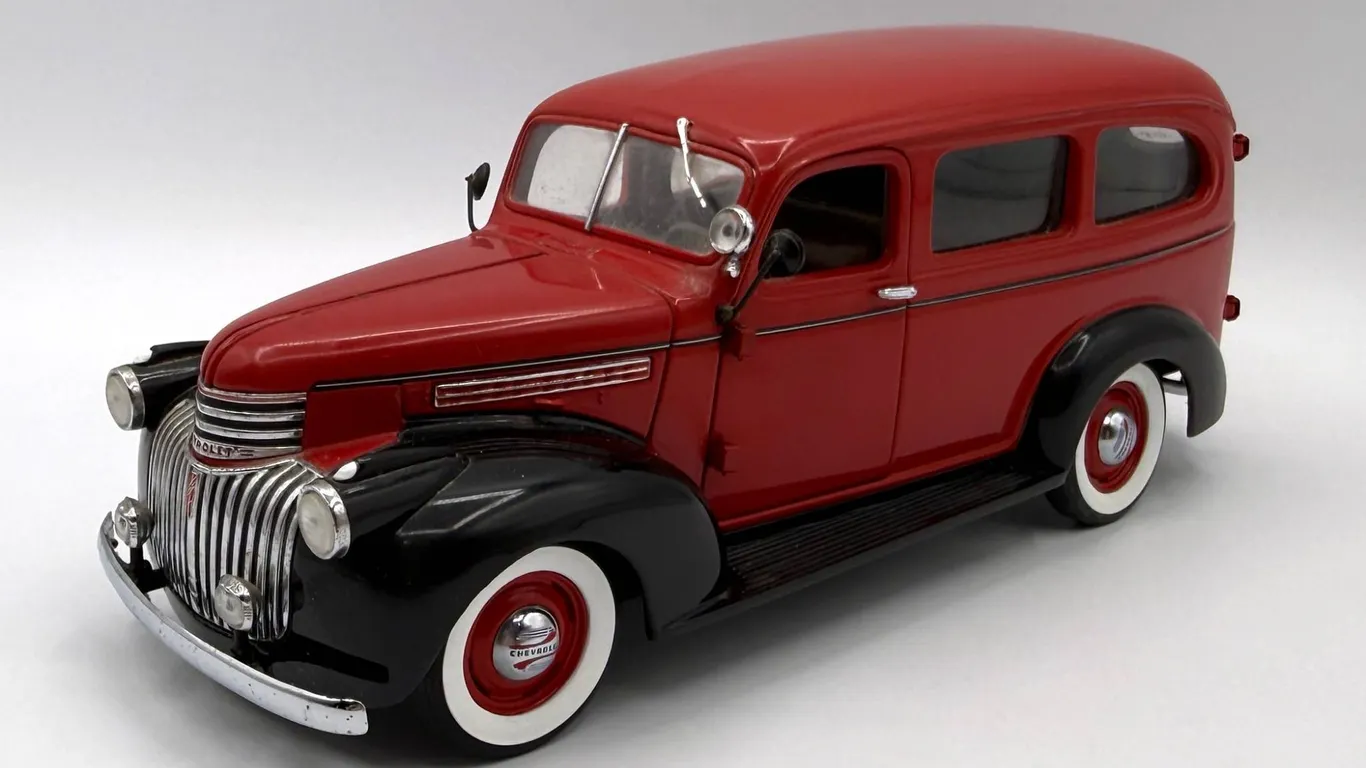 Danbury Mint - 1946 Chevrolet Suburban