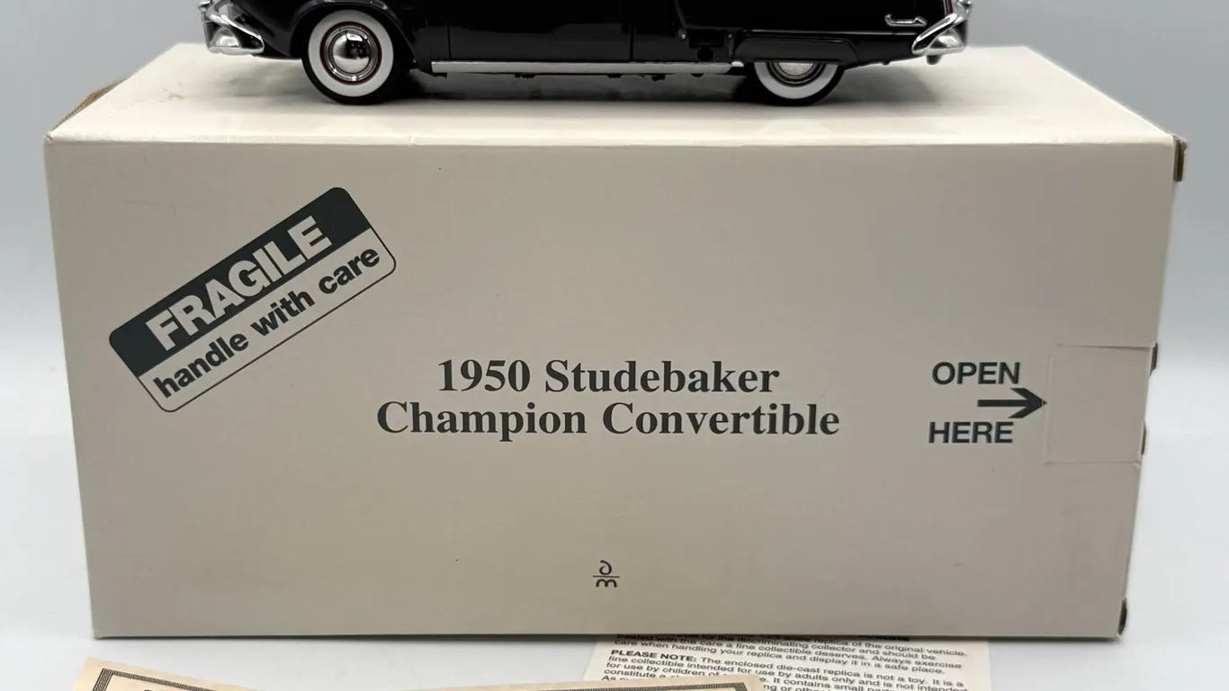 Danbury Mint - 1950 Studebaker Convertible