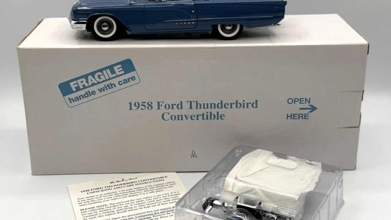 Danbury Mint - 1958 Ford Thunderbird