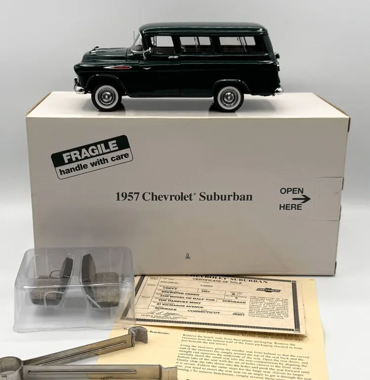 Danbury Mint - 1957 Chevrolet Suburban