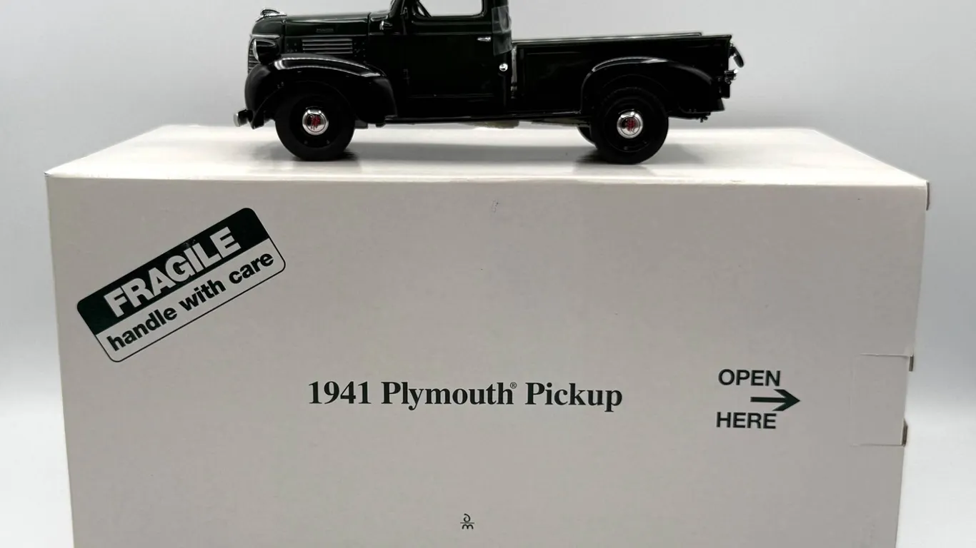 Danbury Mint - 1941 Plymouth Pickup