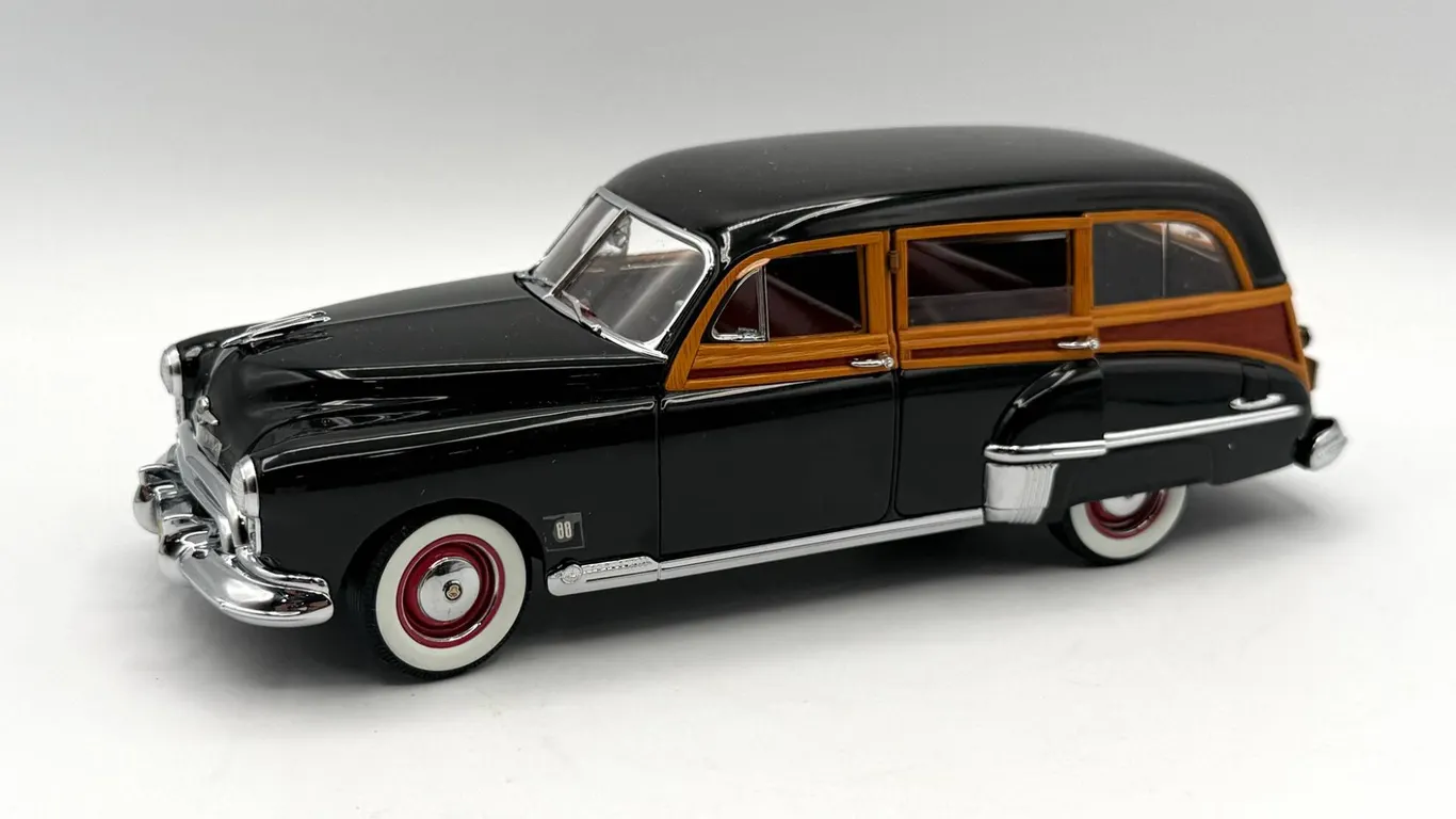 Limited Edition - Danbury Mint - 1949 Oldsmobile