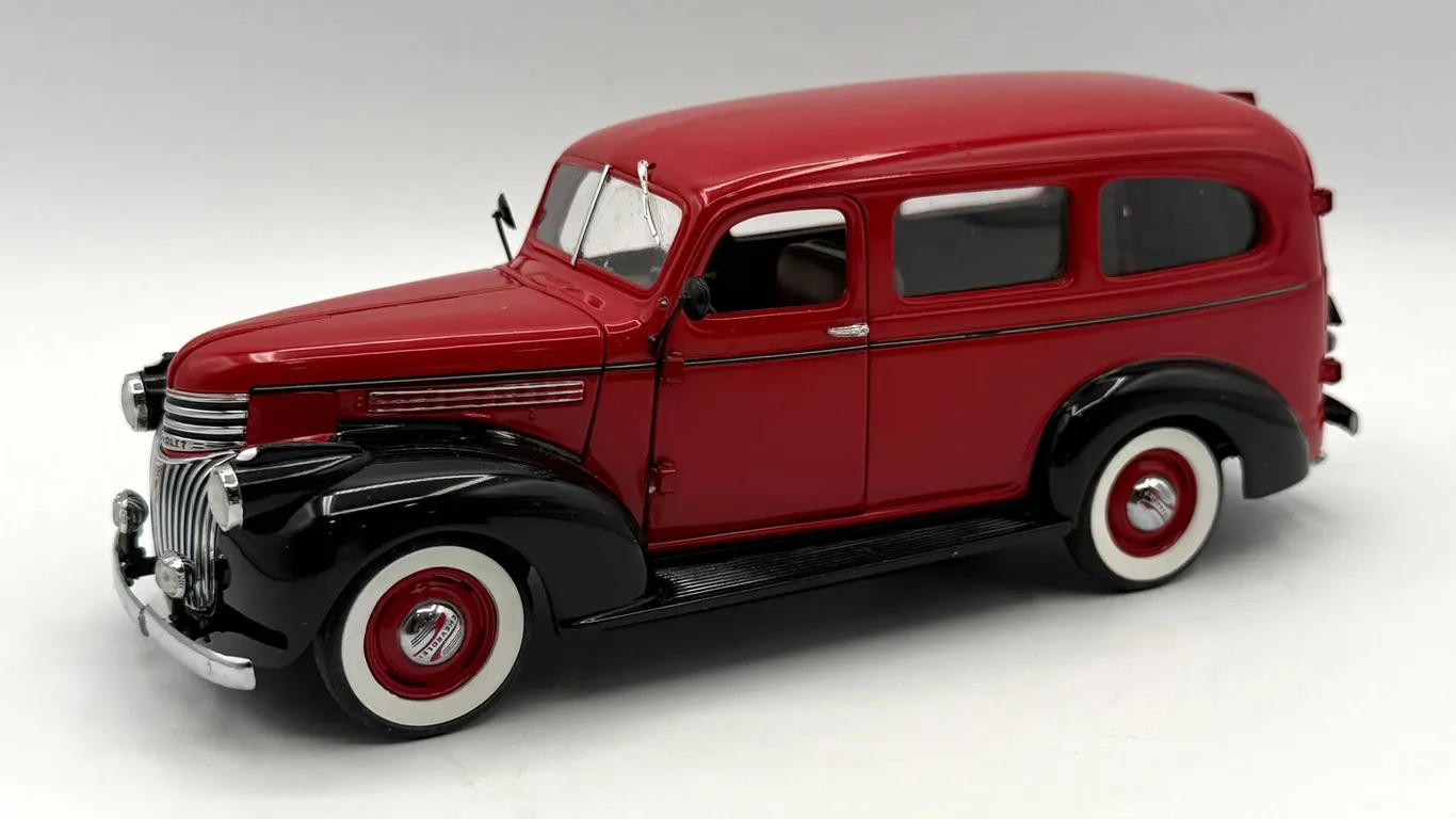 Danbury Mint - 1946 Chevrolet Suburban