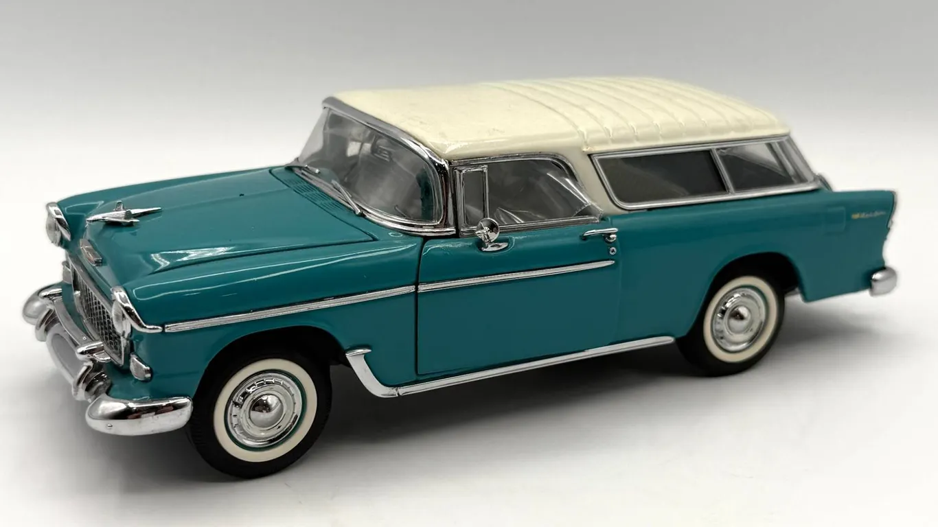 Danbury Mint - 1955 Chevy Bel Air Nomad