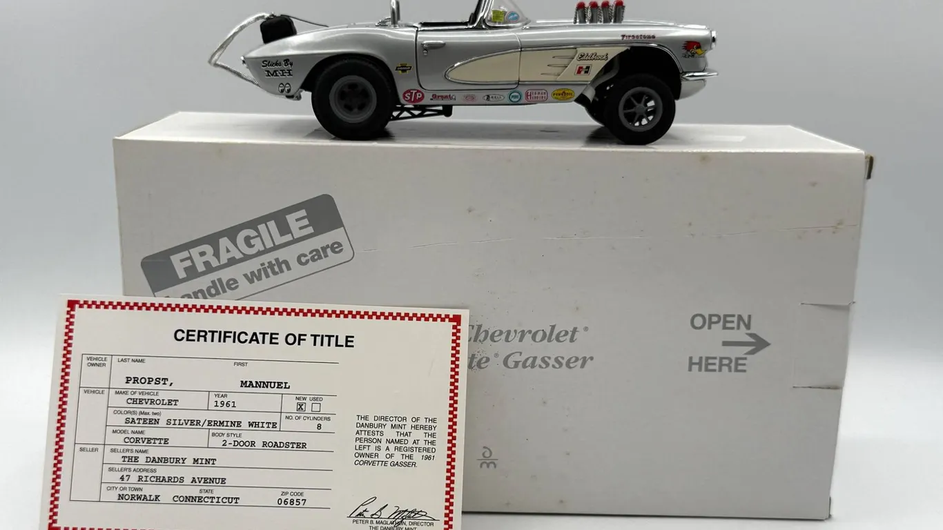 RARE - Danbury Mint - 1961 Corvette Gasser