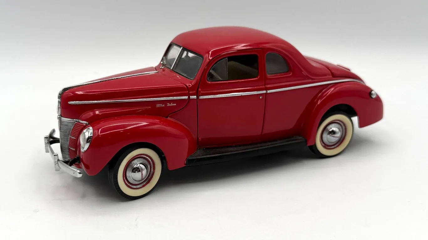 Danbury Mint - 1940 Ford Deluxe