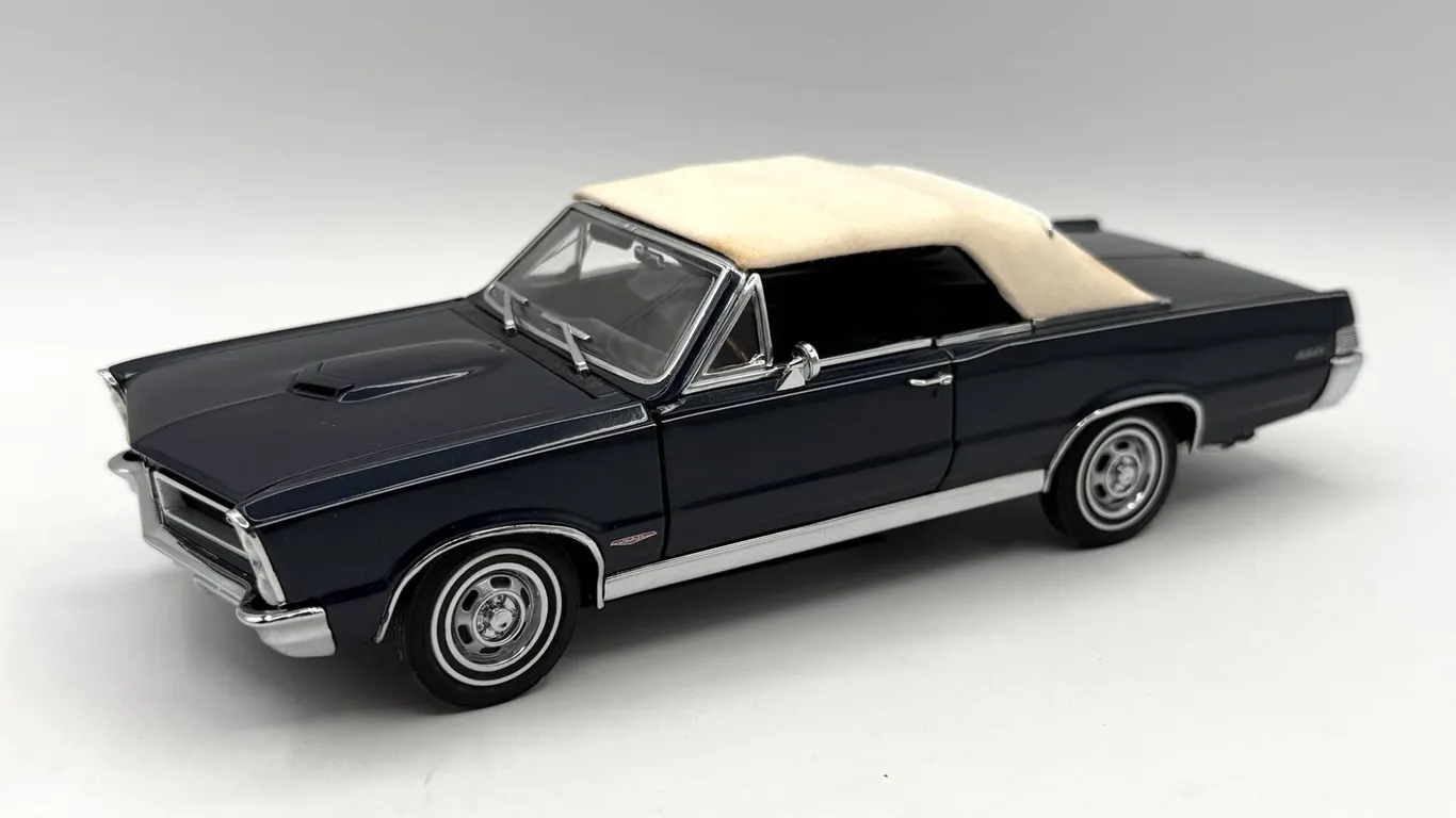 Danbury Mint - 1965 Pontiac GTO