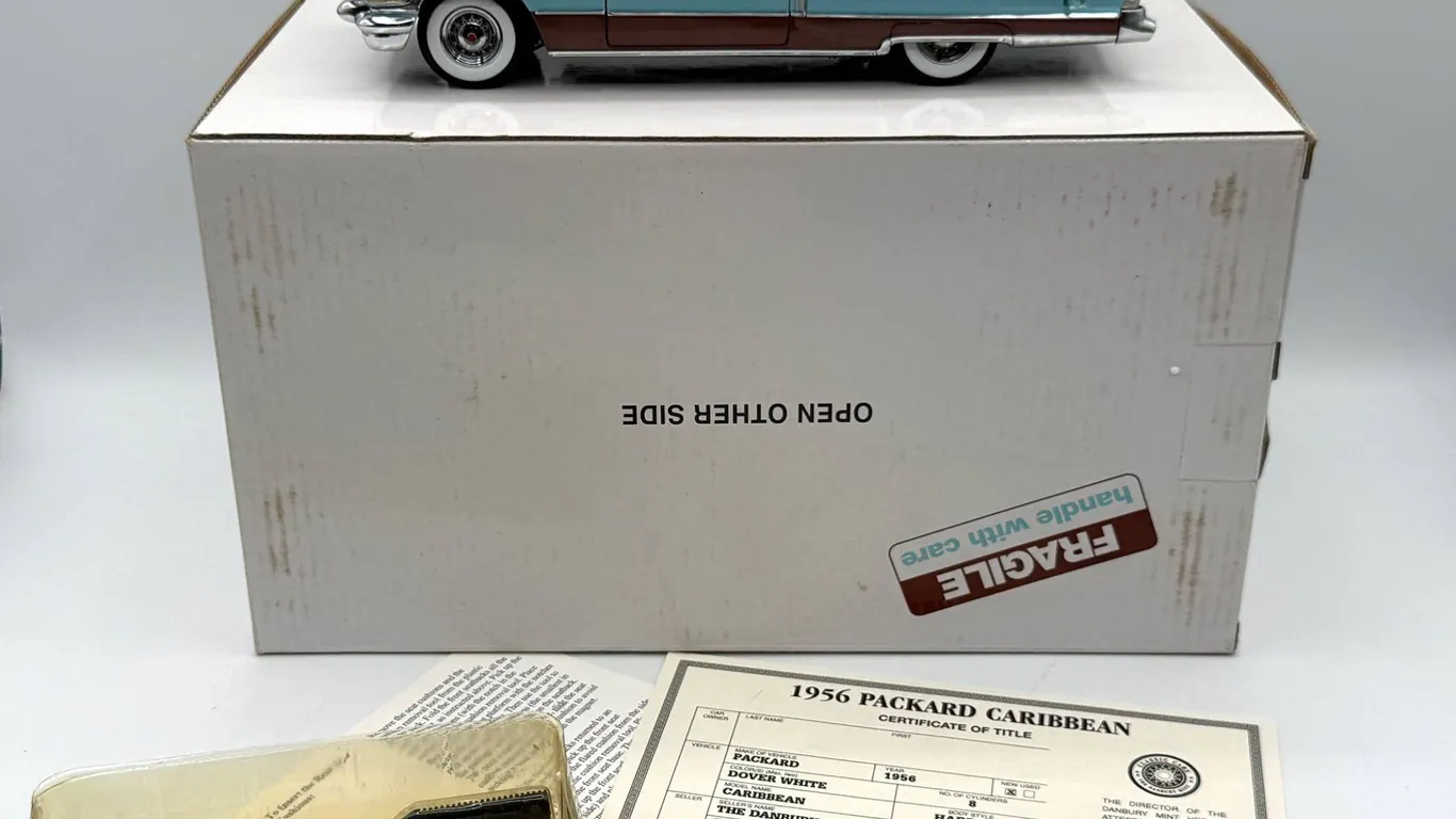 Danbury Mint - 1956 Packard Caribbean Model