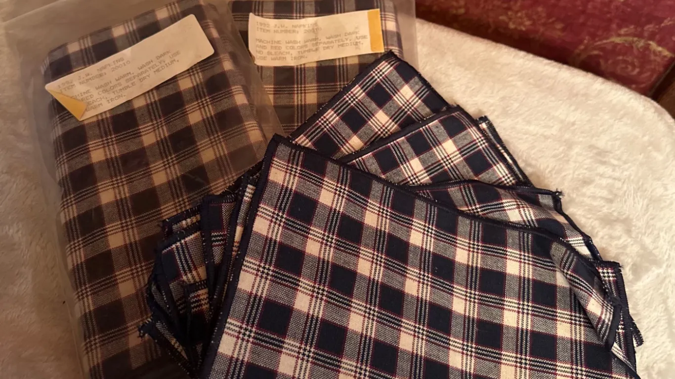 J.W. Longaberger 1992 Plaid Napkins