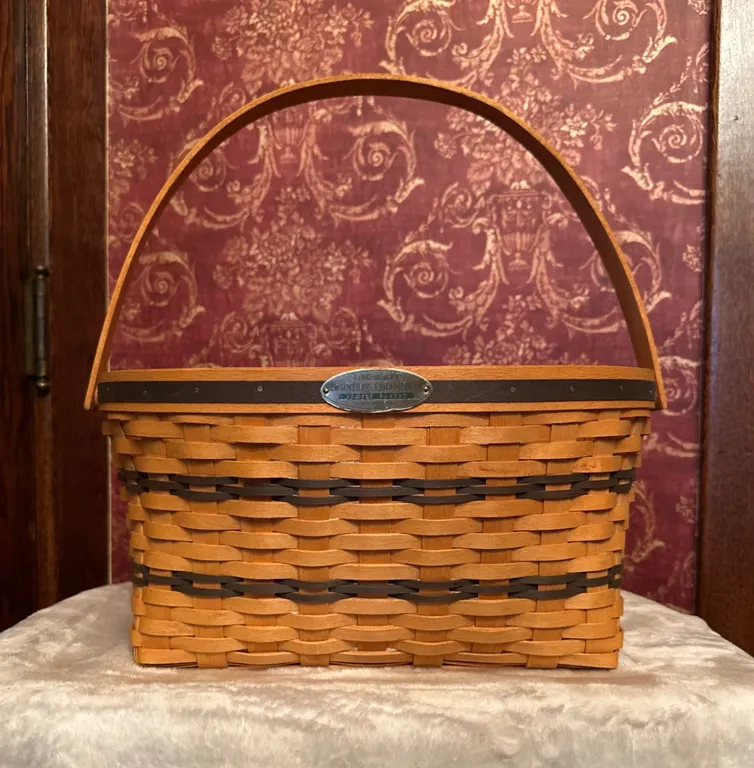 Longaberger Traditions Collection Market Basket, 1995 Edition