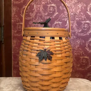 Longaberger 2000 October Fields Basket with Lid and Insert