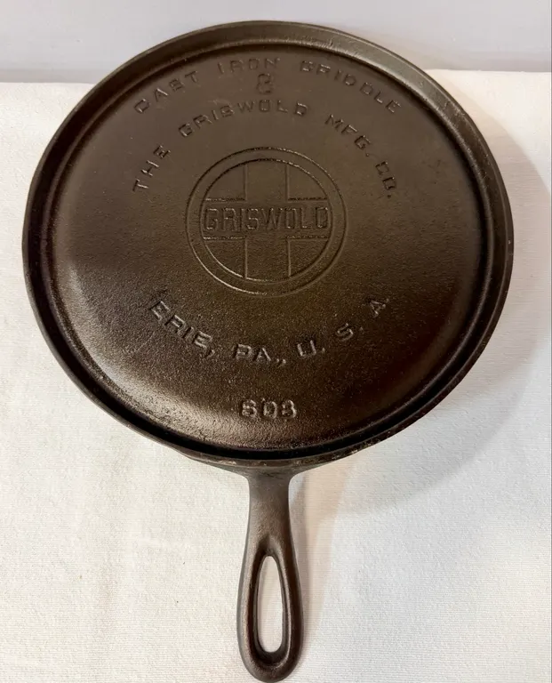 Griswold Cast Iron Griddle No. 8