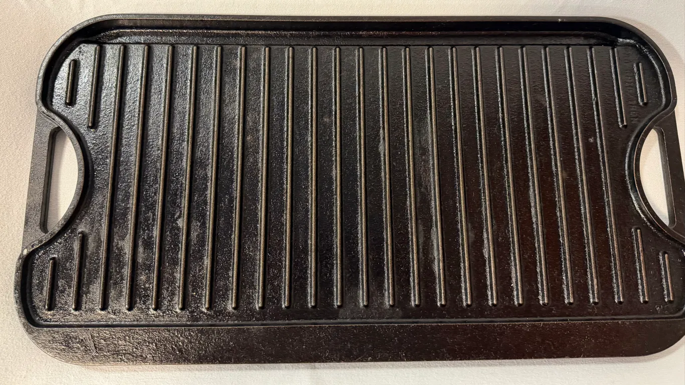 Hefty Reversible Cast Iron Grill/Griddle