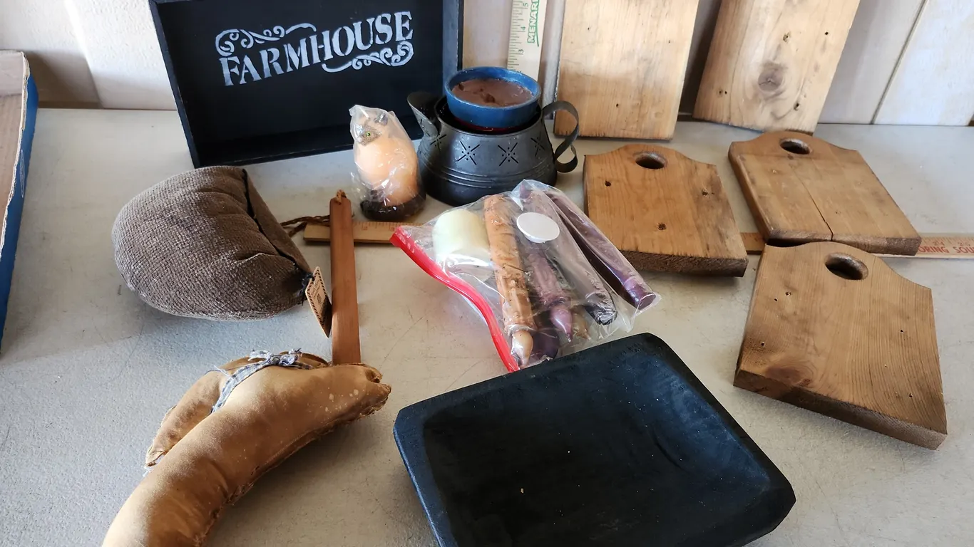 Wood Decor-Battery Candles, Wood Boards, Etc.