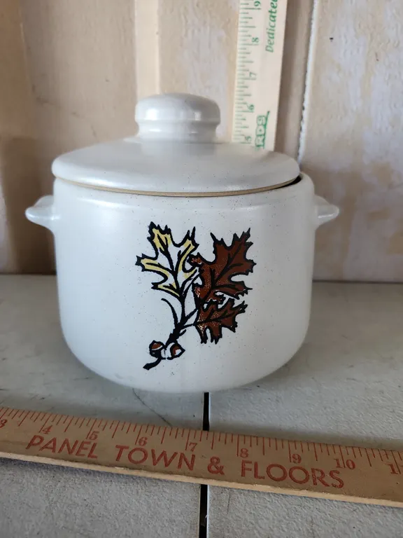 West Bend Crock Bean Pot Leaf Pattern, Lid Has Minor Chip