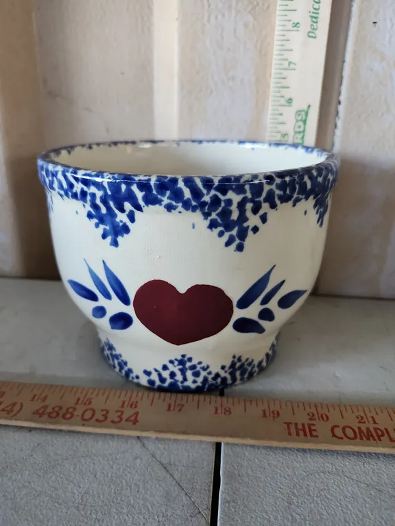 Pottery/Crock Bowl Heart Design 7"X5"