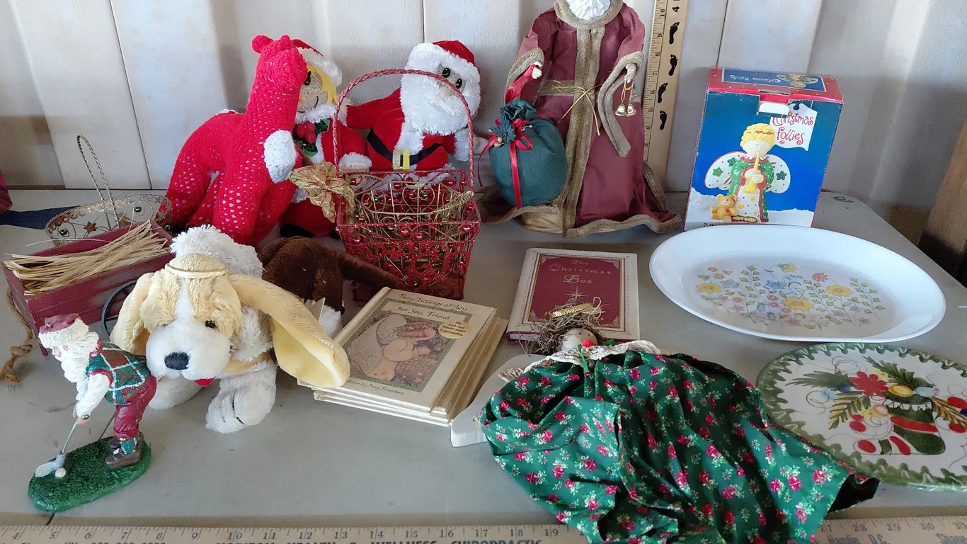 Christmas Decor-Angel, Santa, Mrs. Claus, Baskets, Etc.