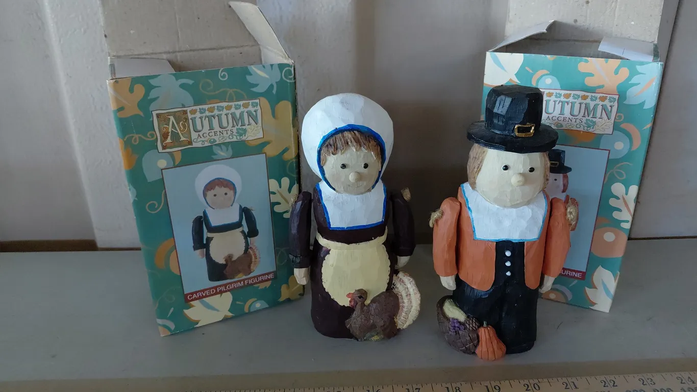 2 Autumn Accents Carved Pilgrim Figures, Resin