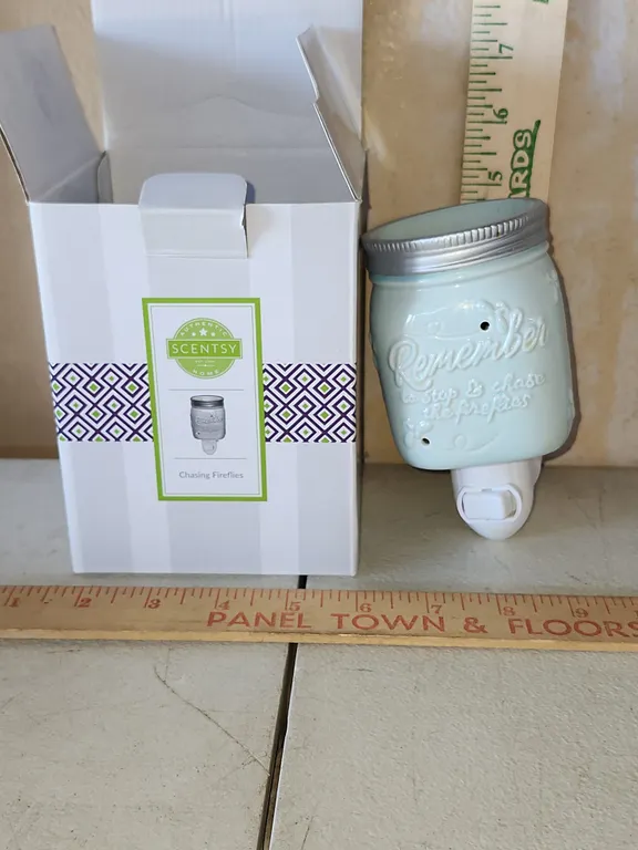 Scentsy Chasing Fireflies Wall Plug Wax Warmer