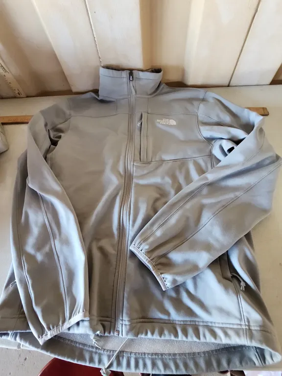 The North Face Mens Medium Jacket