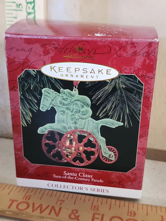 1997 Hallmark Keepsake Santa Claus Ornament
