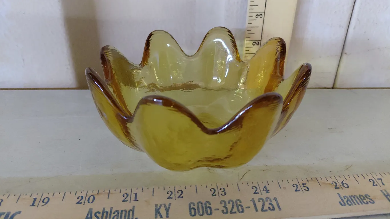Hand Crafted Amber Glass Bowl, Believe To Be Blenko Or Indiana Art