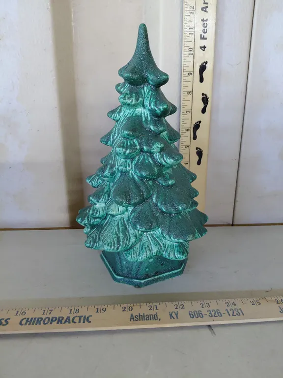 Vintage Holland Mold Ceramic Hand Painted Tree W/Base 11" Tall