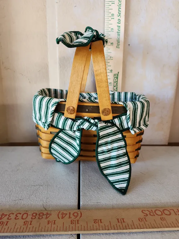 1998 Longaberger Picture Perfect Sweetheart Basket W/Liner, Protector, & Hand Tie 7.5"X4.5"X4.75"