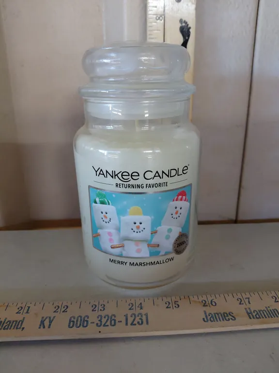 Yankee Candle Merry Marshmallow 22 oz