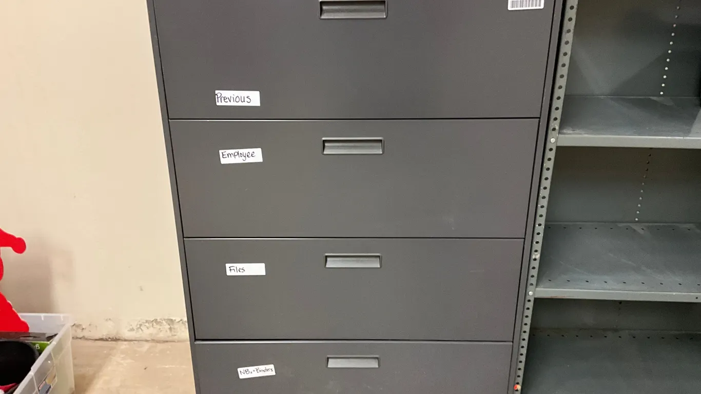 4-DRAWER METAL FILE CABINET