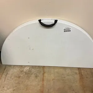 QTY OF (1) 4’ LIFETIME FOLDING ROUND TABLE