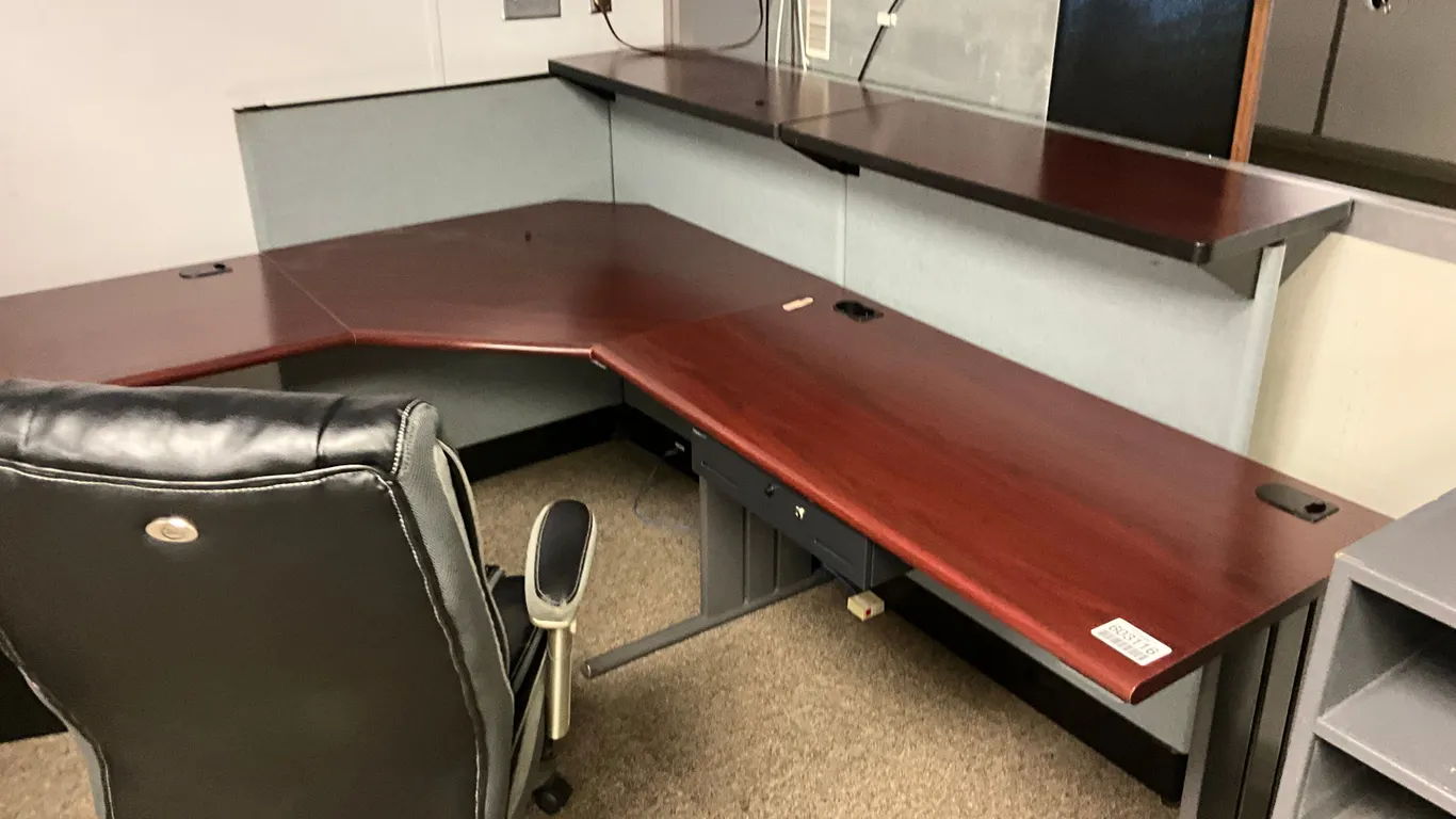 WOODEN L-SHAPED DESK & FILING CABINET
