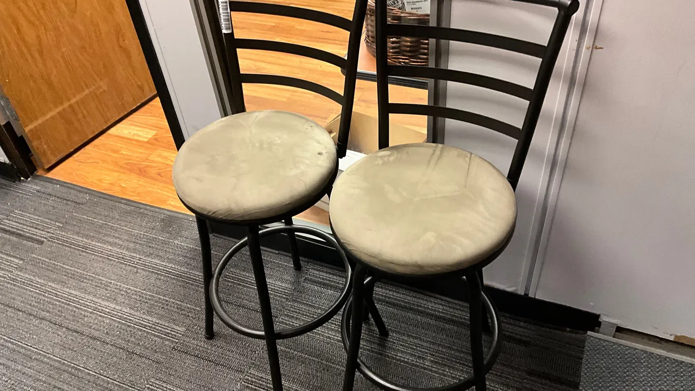 QTY (2) SWIVEL BAR STOOLS