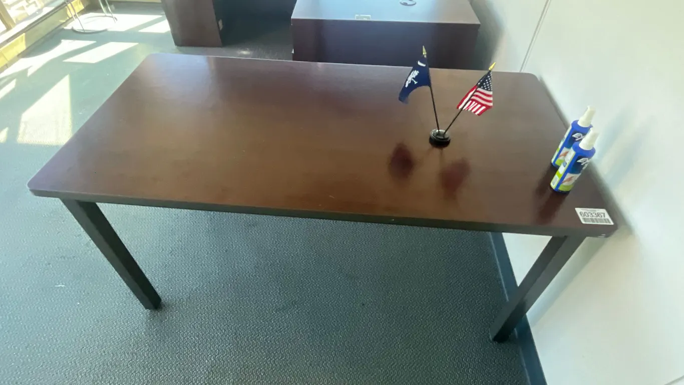 30”X60”X30” TABLE W/ STOOL