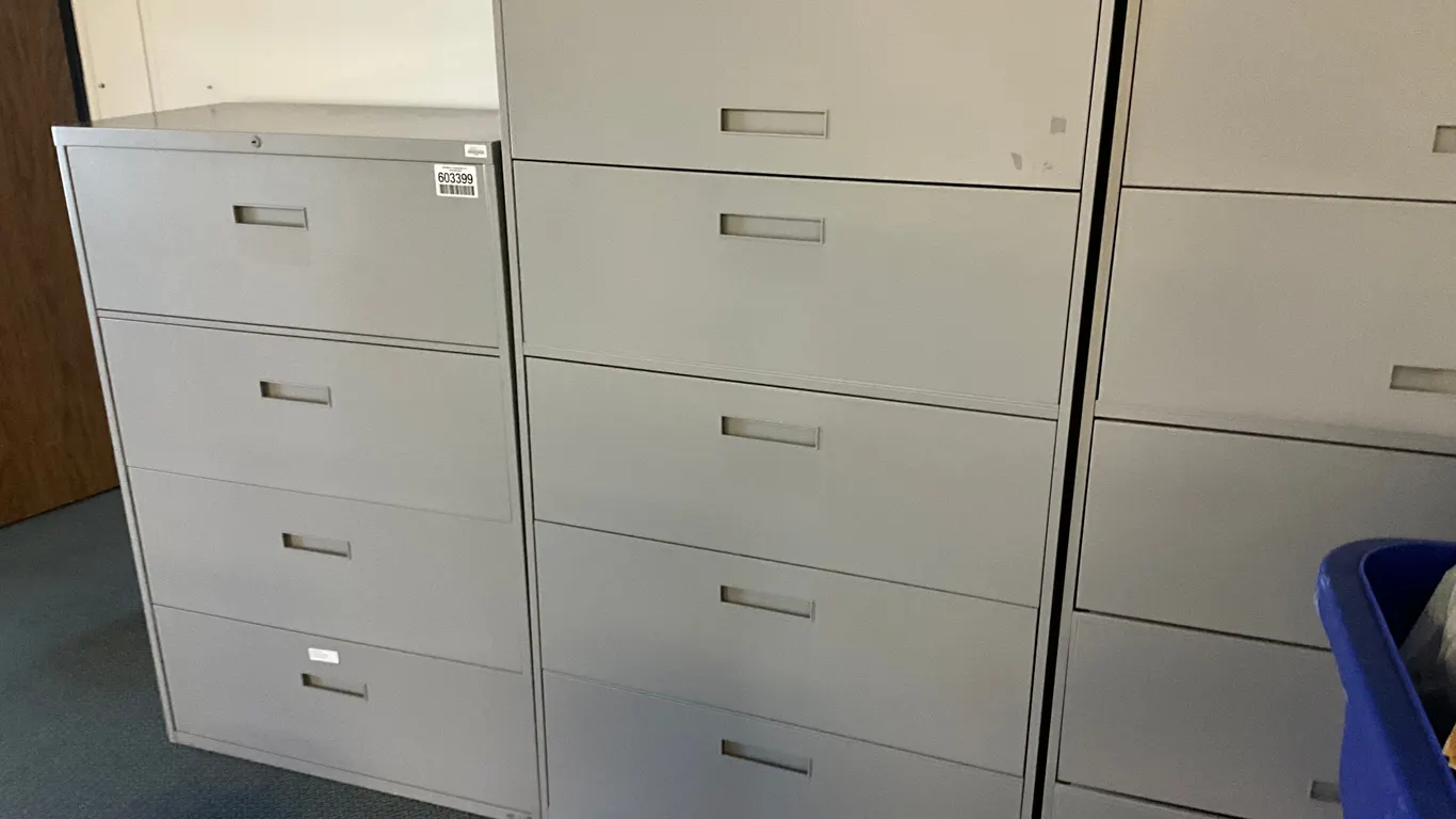 36”X19”X65” METAL FILING CABINET