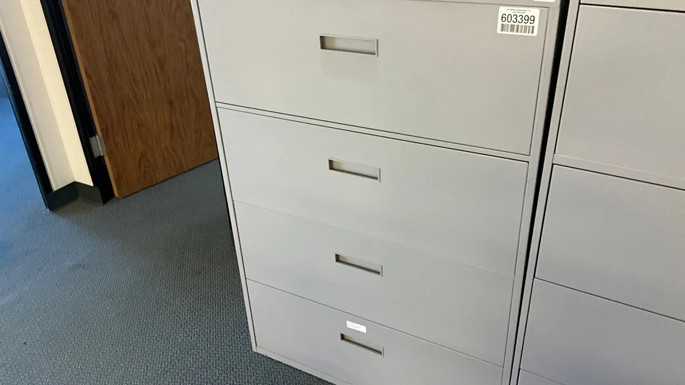 36”X18”X53” METAL FILING CABINET