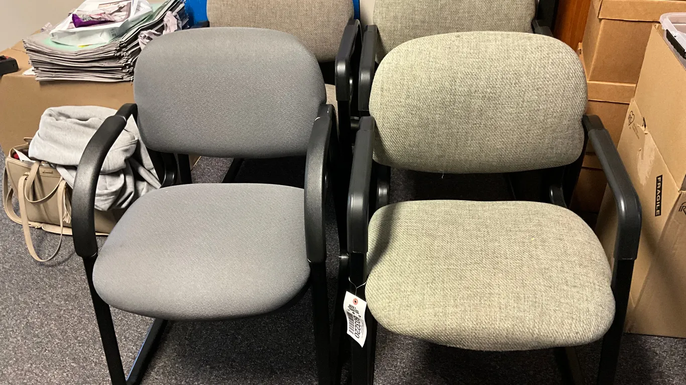 QTY OF (6) CONFERENCE ROOM CHAIRS