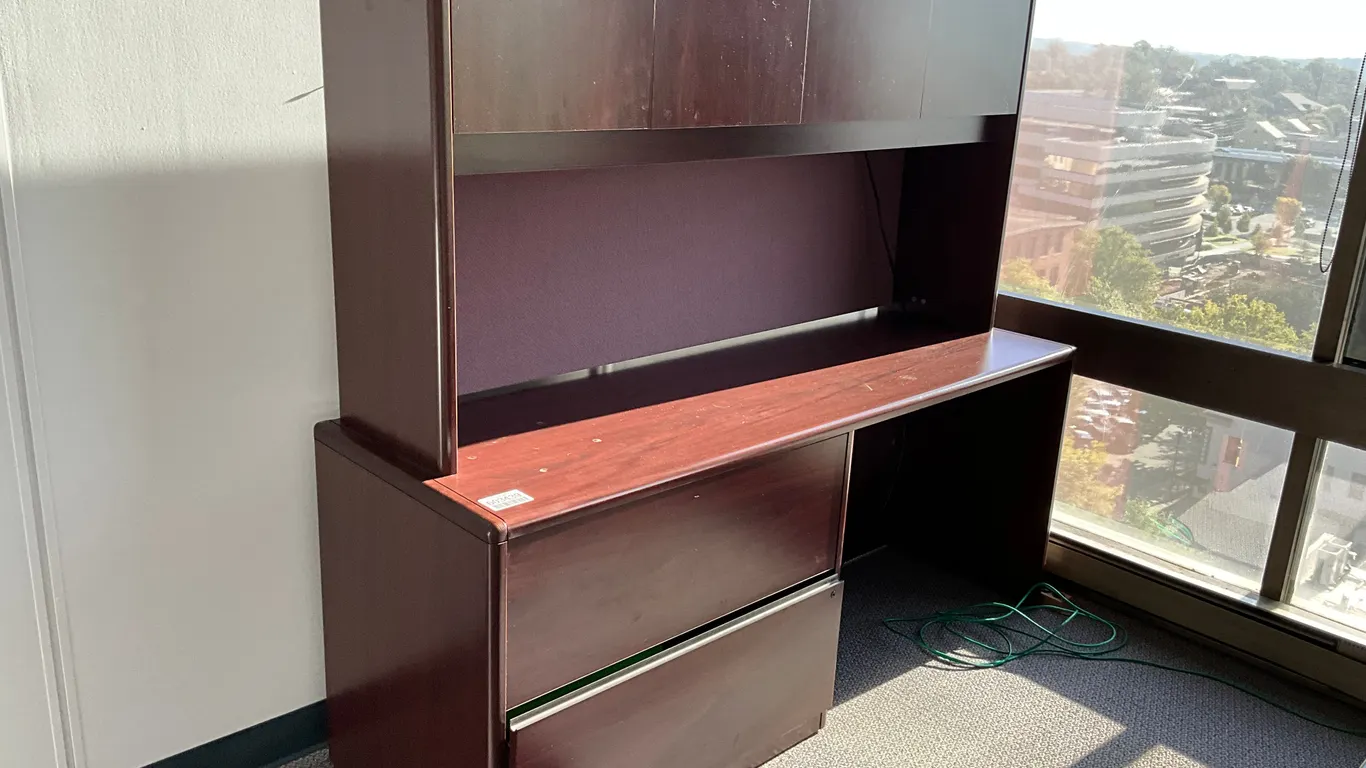 DESK W/ DRAWER & OVERHEAD CABINET