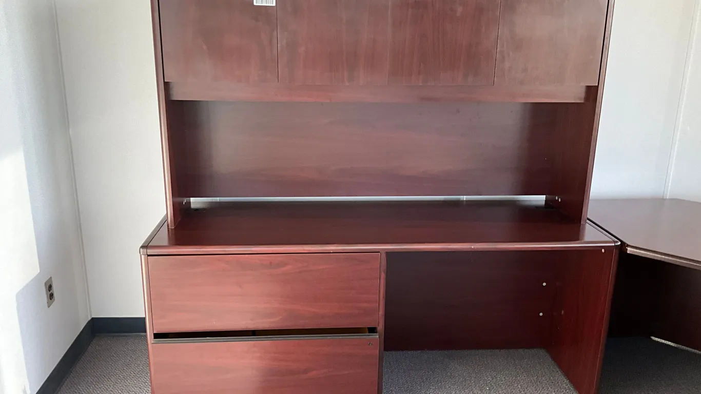 72”X24”X67” DESK WITH DRAWERS & OVERHEAD STORAGE