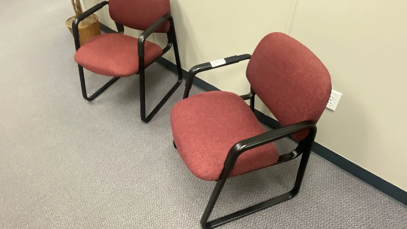 QTY OF (2) OFFICE CHAIRS