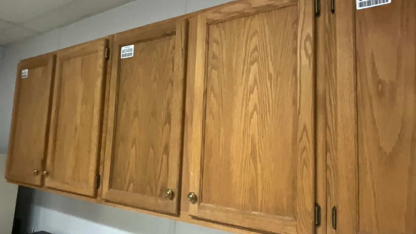 36”-12”-30” WOODEN CABINET WITH SHELF ***BUYER RESPONSIBLE FOR REMOVAL*** ***CONTENTS