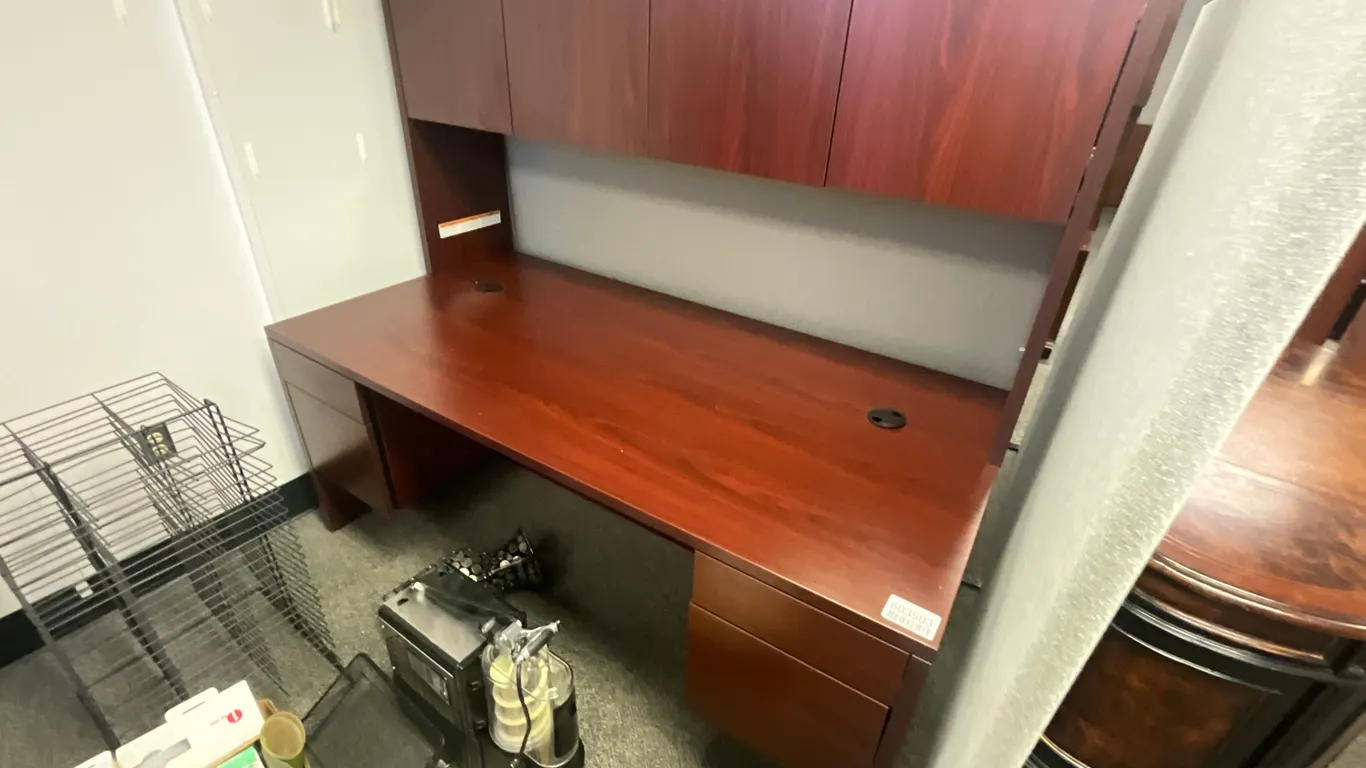 DESK W/ DRAWERS & OVERHEAD STORAGE