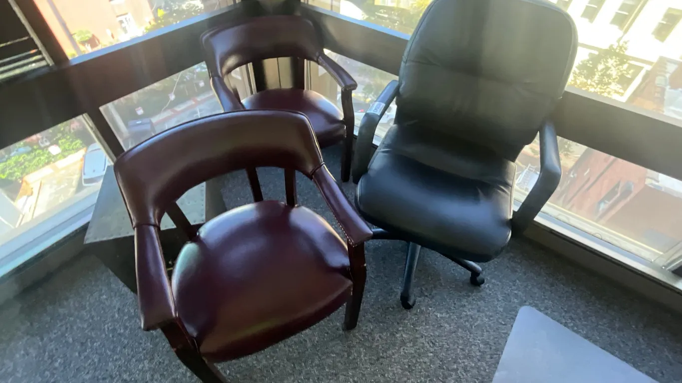 QTY OF (3) OFFICE CHAIRS