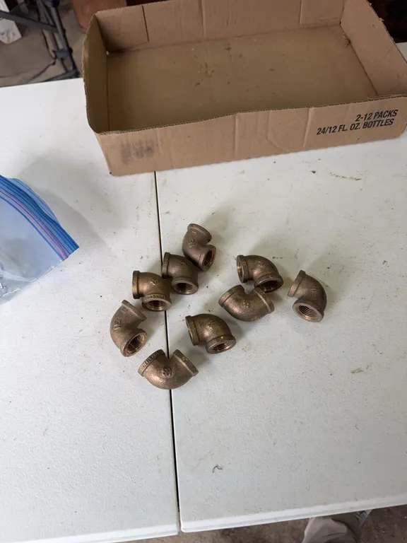 1/2 inch threaded brass 90 degree elbows/9 pieces