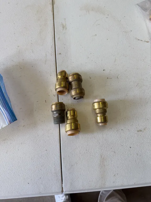 Reducers, couplers 3/4 in 1/2 in 5 pieces