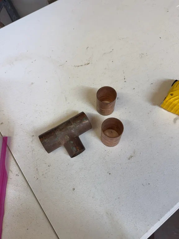 1 1/4 inch copper couplings/8 pieces