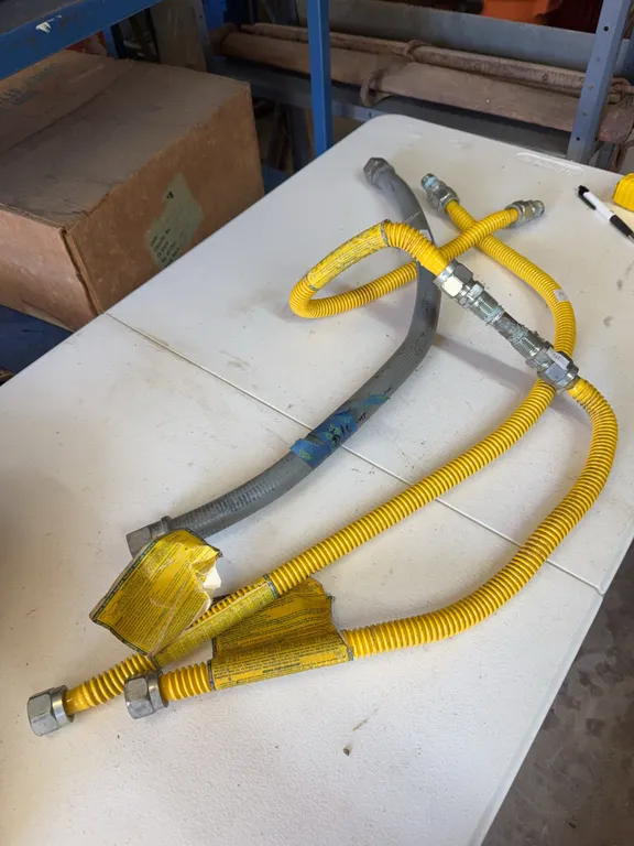 Gas, appliance connector lines