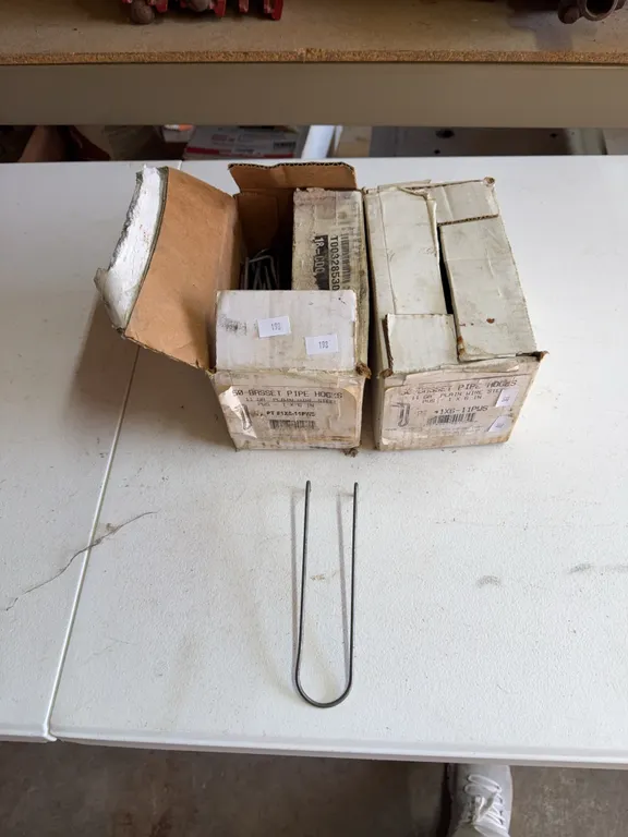 11 gauge Bassett pipe hooks