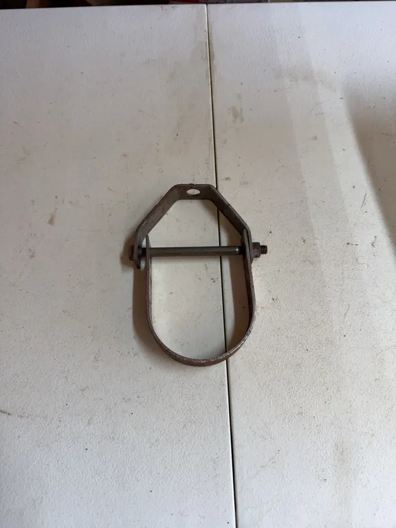 15 Clevis hangers