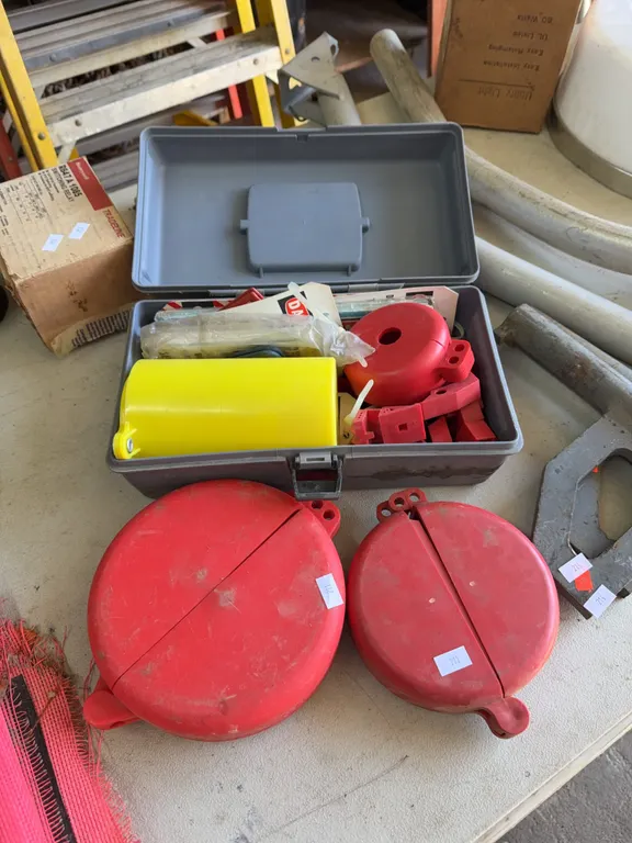 Tag out safety kit